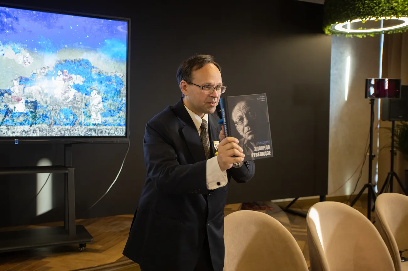 Toshkentda akademik Edvard Rtveladzega bag‘ishlangan kitob taqdimoti bo‘lib o‘tdi